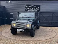 Used Land Rover Defender 124 HP (91 kW) 2015 Pickup