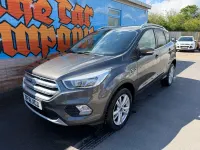 Begagnad Ford Kuga Zetec 120 HK (88 kW) 2018 Grå SUV