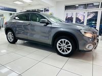 Usado Mercedes GLA200 SE 2017 Cinzento SUV