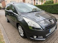 Usado Peugeot 5008 Allure 163 HP (119 kW) 2013 Cinzento Monovolume