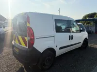 Used Vauxhall Combo 95 HP (69 kW) 2018 White MPV