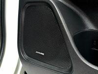 Used Mitsubishi Outlander P-HEV 2018 White Estate