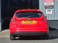 Używany Ford Focus Titanium 120 KM (88 kW) 2015 Czerwony Hatchback