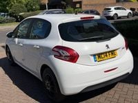 Used Peugeot 208 Access 82 HP (60 kW) 2013 White Hatchback