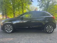 Begagnad Mazda 2 Inclusive 2016 Svart Halvkombi