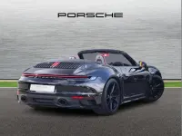 Begagnad Porsche 911 444 HK (326 kW) 2019 Svart Cab
