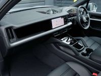 Used Porsche Cayenne 349 HP (256 kW) 2025 Grey SUV