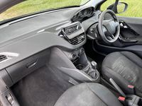 Used Peugeot 208 Access 68 HP (50 kW) 2016 Black Hatchback