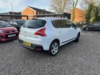 Used Peugeot 3008 Envy 112 HP (82 kW) 2011 White Hatchback