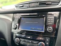 Used Nissan Qashqai Tekna 2018 White SUV