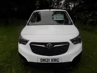 Used Vauxhall Combo 100 HP (73 kW) 2021 White MPV