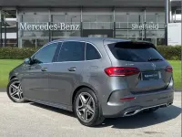 Käytetty Mercedes B200 Executive 161 HP (118 kW) 2020 Harmaa Tila-auto