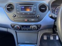 Used Hyundai i10 Premium SE 2016 Blue Hatchback