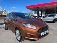 Used Ford Fiesta Titanium 125 HP (91 kW) 2013 Yellow Hatchback