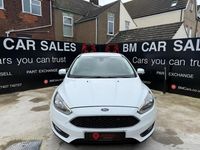 Used Ford Focus Zetec 125 HP (91 kW) 2015 White Hatchback