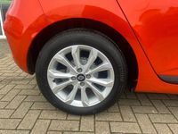Used Renault Clio V Evolution 88 HP (64 kW) 2023 Orange Hatchback