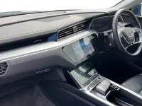 Usado Audi e-tron Advanced 230 kW (313 CV) 2021 Azul SUV