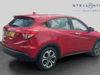 Used Honda HR-V SE 128 HP (94 kW) 2017 Red SUV