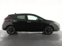 Begagnad Nissan Leaf N-Connecta 160 kW (218 HK) 2022 Svart Halvkombi
