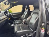 Begagnad Audi Q3 S-Line 2012 Grå SUV