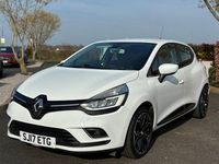 Used Renault Clio IV Dynamique 90 HP (66 kW) 2017 White Hatchback