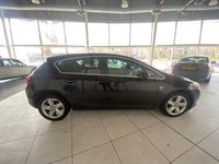 used Vauxhall Astra 1.6i 16V SRi 5dr