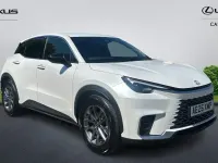 Used Lexus LBX 136 HP (100 kW) 2025 White SUV