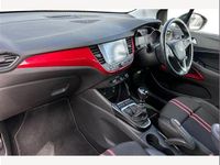 Used Vauxhall Crossland SRi 110 HP (80 kW) 2021 White SUV