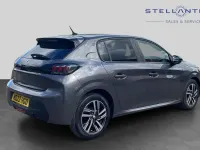 Używany Peugeot 208 Active+ 99 KM (72 kW) 2023 Szary Hatchback