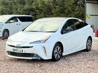 Used Toyota Prius 122 HP (89 kW) 2019 White Hatchback