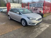 Usado Ford Focus Zetec 120 HP (88 kW) 2017 Prateado Citadino
