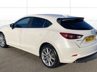 Begagnad Mazda 3 Inclusive 120 HK (88 kW) 2018 Vit Halvkombi