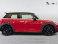 Gebraucht Mini Cooper Hatch 134 PS (98 kW) 2016 Rot Kleinwagen