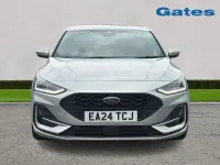 Usado Ford Focus ST-Line 125 HP (91 kW) 2024 Prateado Citadino