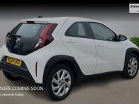 Used Toyota Aygo X PURE 72 HP (52 kW) 2024 White SUV