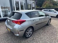 Used Toyota Auris Hybrid 136 HP (100 kW) 2013 Grey Hatchback