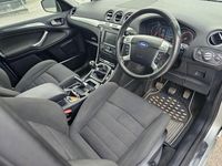 Used Ford S-MAX Titanium 140 HP (102 kW) 2013 Silver MPV