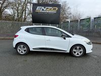 Used Renault Clio IV Dynamique 90 HP (66 kW) 2015 White Hatchback