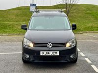 Begagnad VW Caddy Highline 102 HK (75 kW) 2014 Svart Minibuss