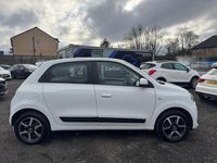 Used Renault Twingo Dynamique 70 HP (51 kW) 2018 White Hatchback