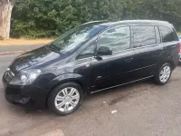 Used Vauxhall Zafira Design Edition 115 HP (84 kW) 2012 Black MPV