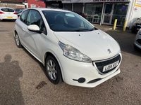 Used Peugeot 208 Access 82 HP (60 kW) 2014 White Hatchback