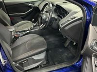 Used Ford Focus Zetec 120 HP (88 kW) 2015 Blue Hatchback