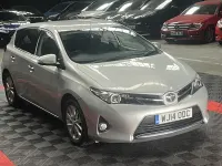 Used Toyota Auris 132 HP (97 kW) 2014