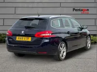 Używany Peugeot 308 Allure 130 KM (95 kW) 2018 Niebieski Kombi