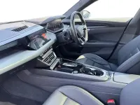 Usado Audi e-tron GT quattro Comfort 384 kW (523 HP) 2023 Cinzento Sedan