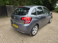 Usado Citroën C3 68 HP (50 kW) 2011 Cinzento Citadino