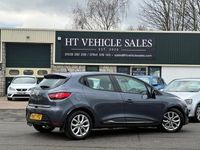 Used Renault Clio IV Dynamique 75 HP (55 kW) 2017 Grey Hatchback