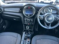 Begagnad Mini Cooper Classic 134 HK (98 kW) 2020 Vit Halvkombi