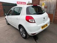 Used Renault Clio IV Dynamique 2012 White Hatchback